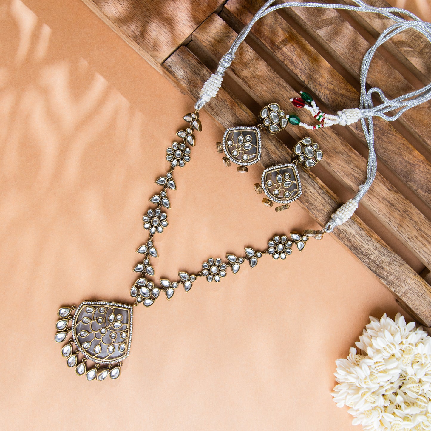 Dusky Vibes Necklace Set -