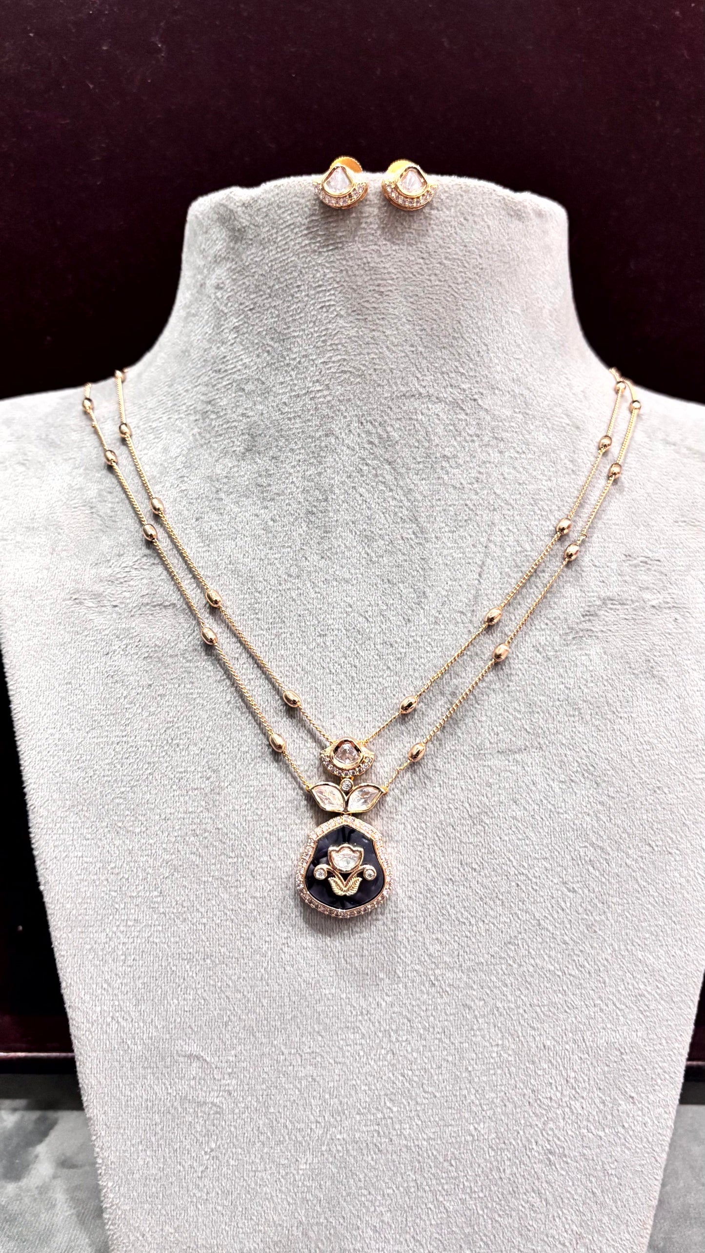 Anvika Gray Floral Moissanite Pendant Necklace Set