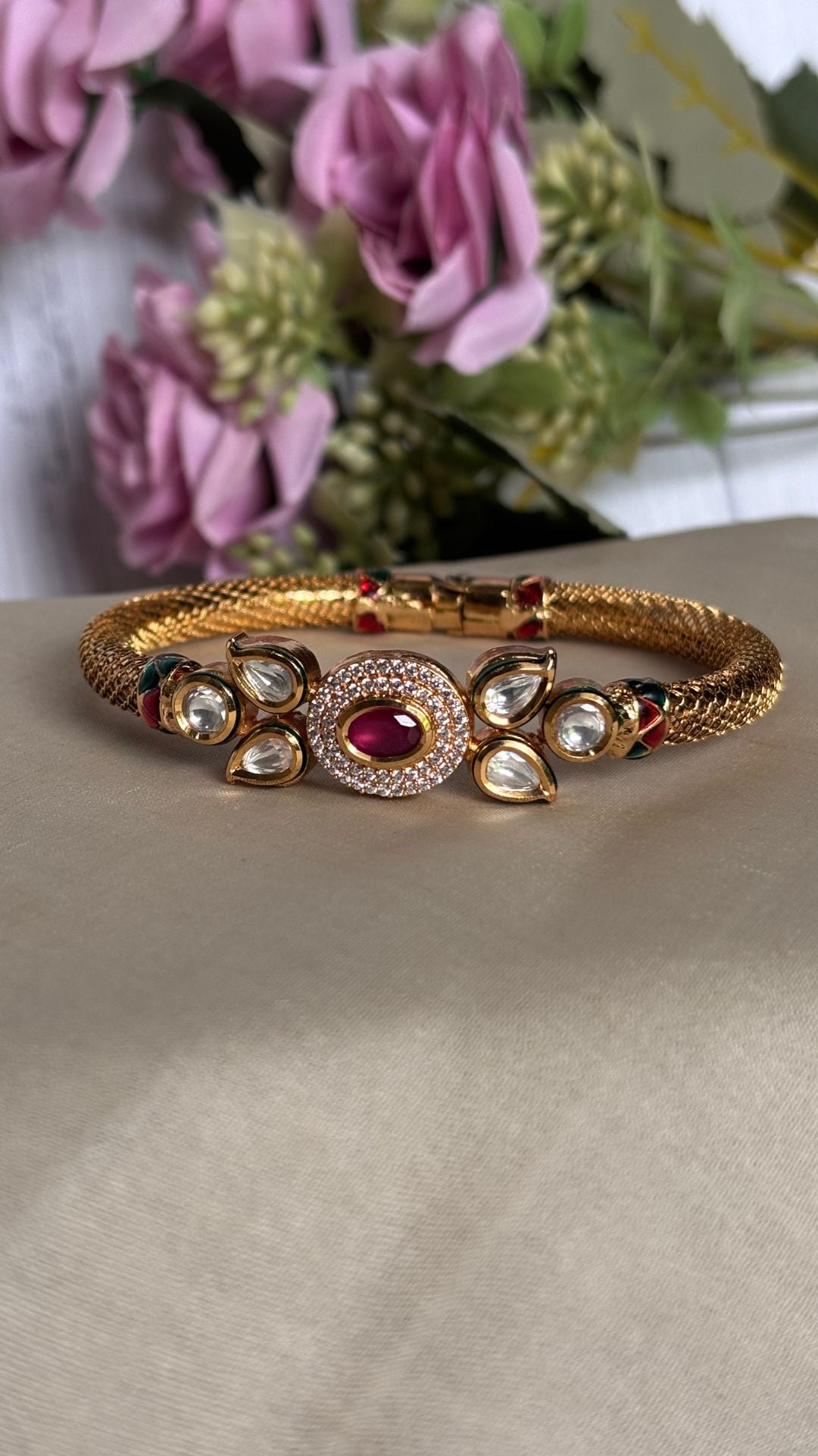 Gulnaar Rajwada Kundan Bangle - N-24-B-K-11SYW-BJ