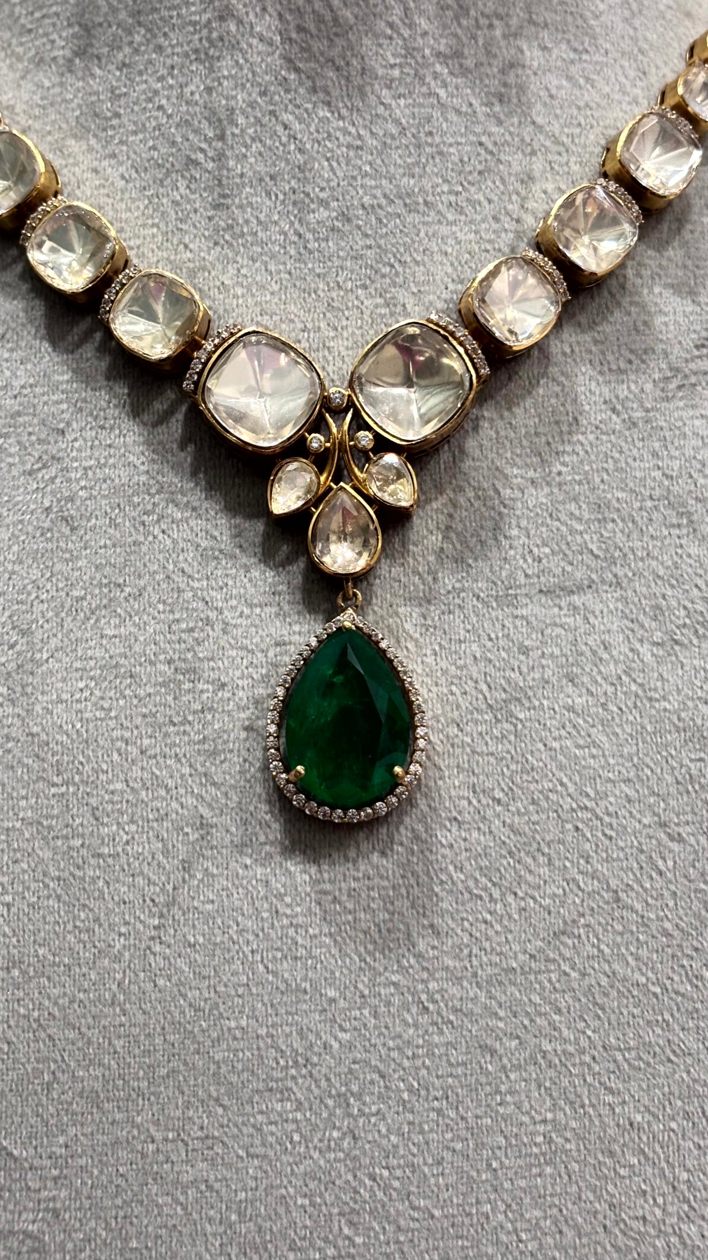 Vanya Emerald Teardrop Moissanite Necklace Set
