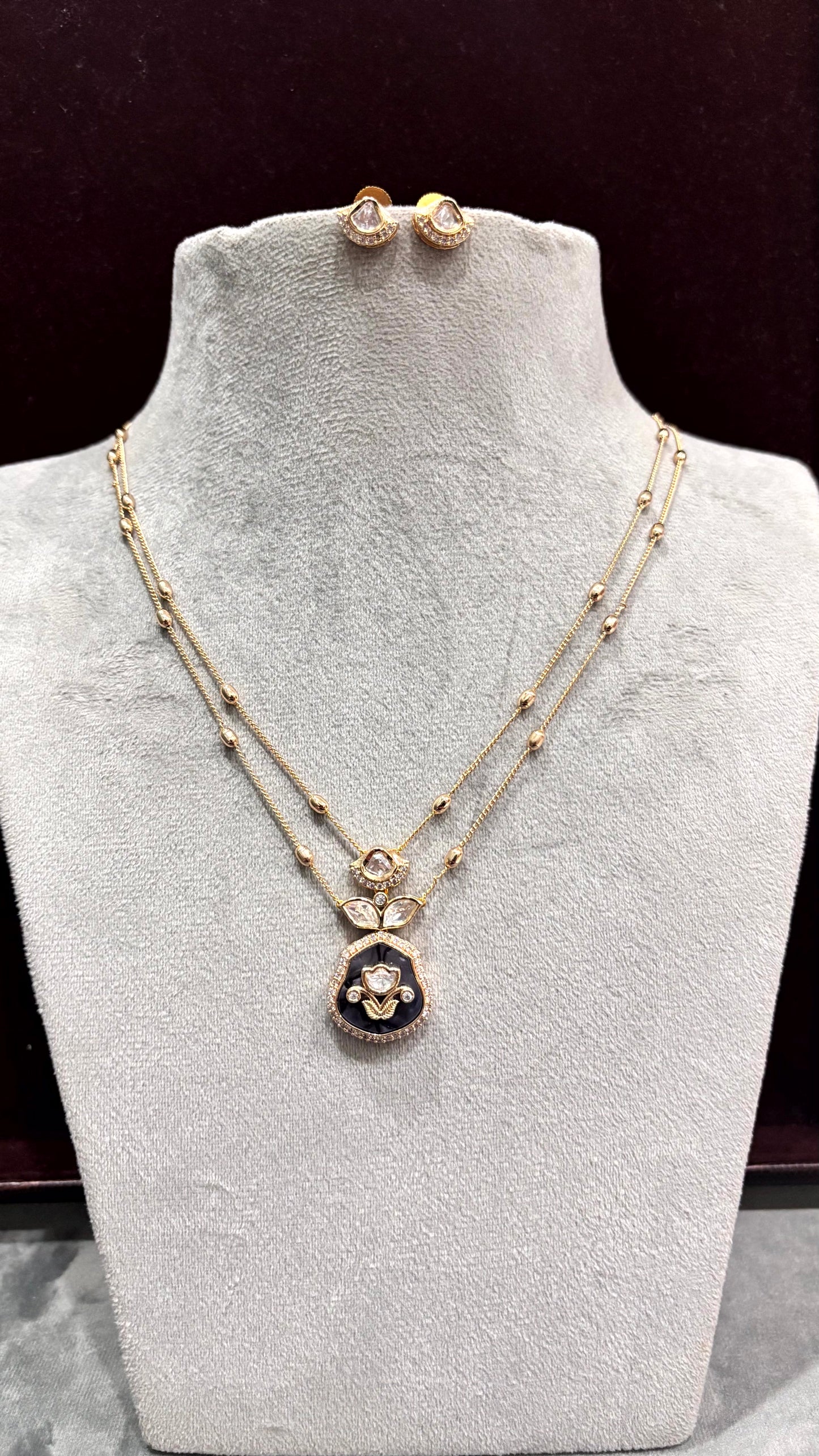 Anvika Gray Floral Moissanite Pendant Necklace Set