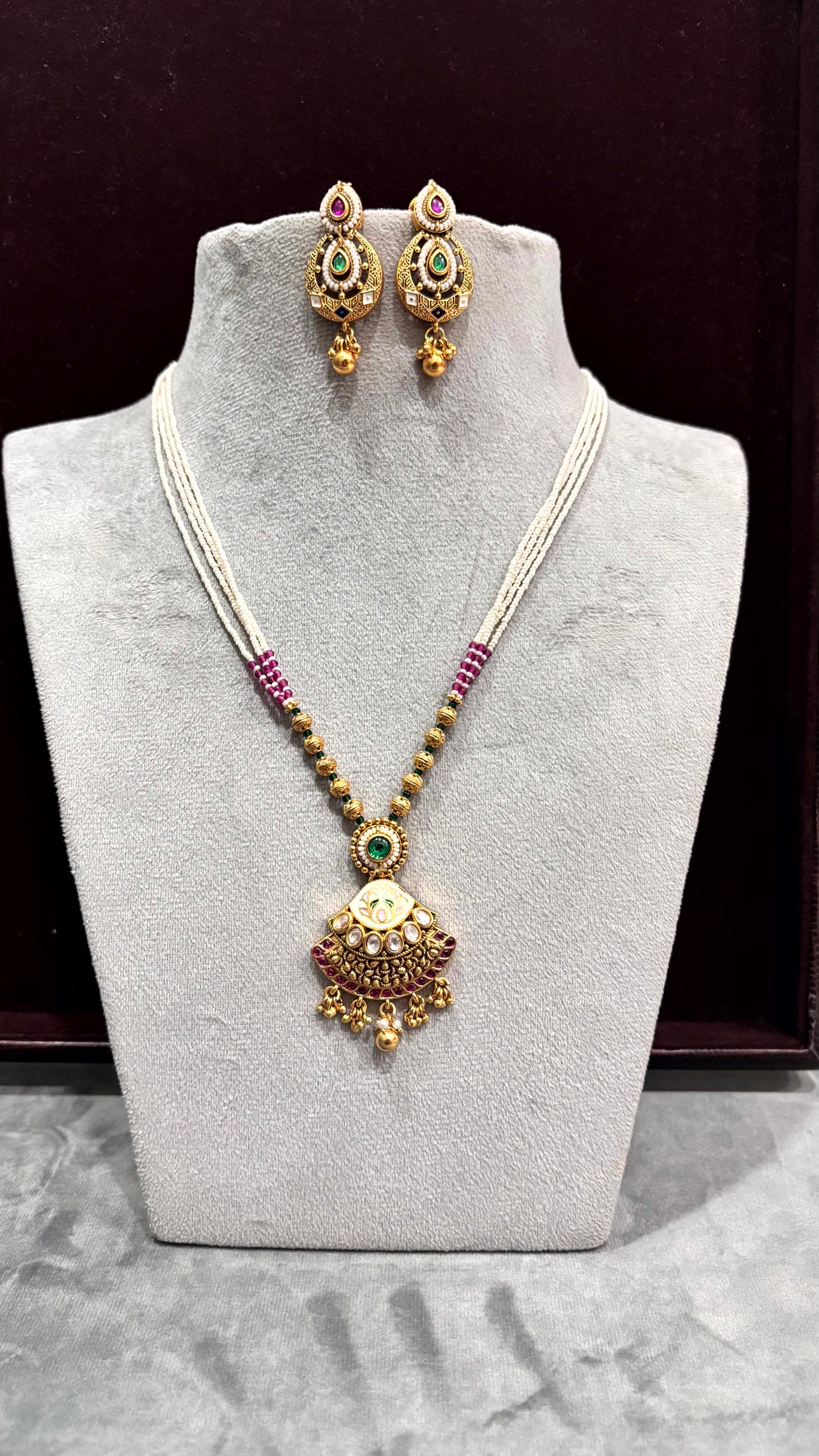 Anvitha Temple Pearl Pendant Necklace Set