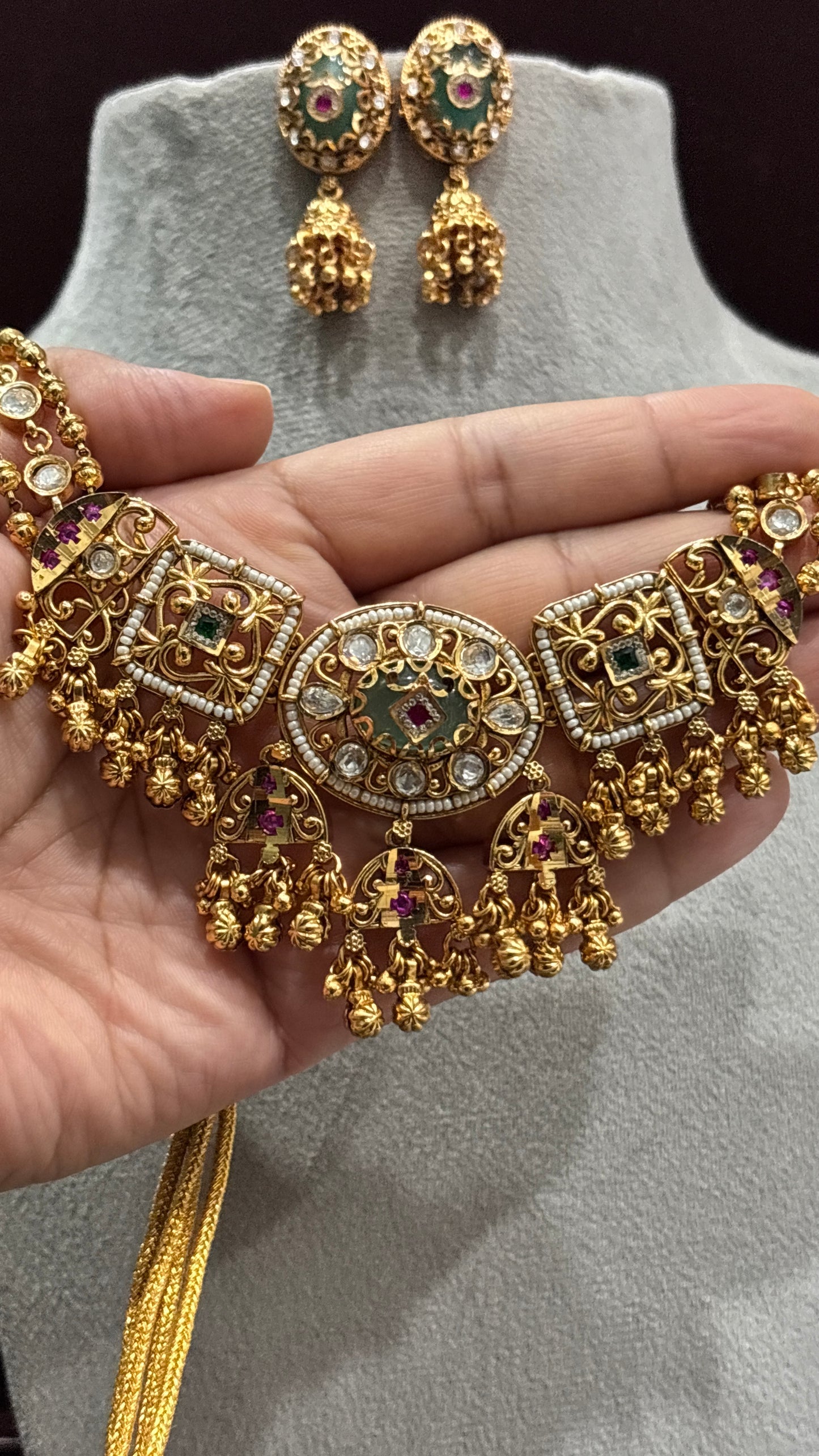 Aarunya Heritage Temple Kundan Choker Set
