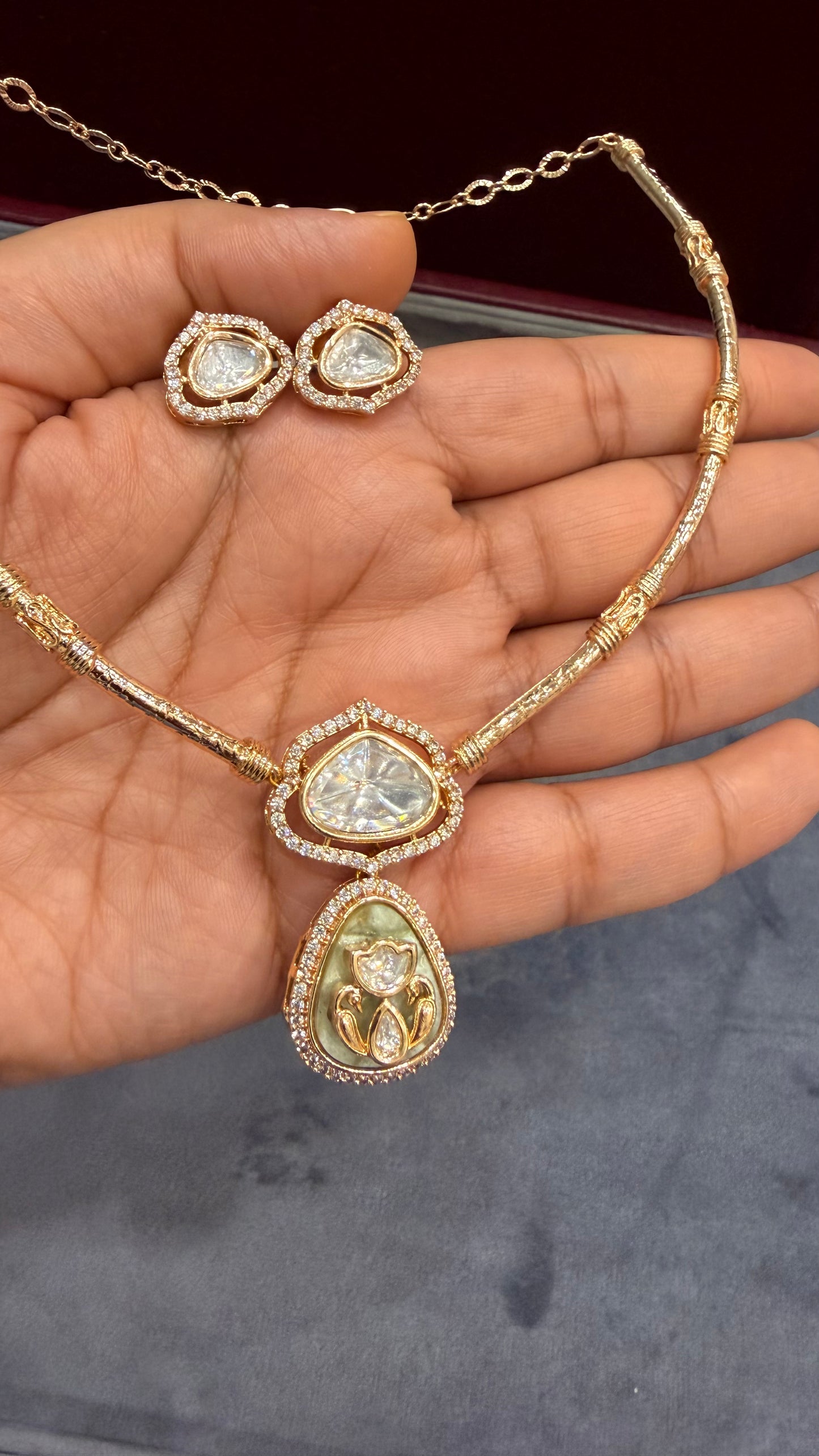 Aarna Mint Moissanite Hasli Necklace Set