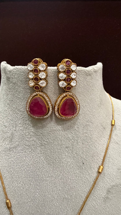 Eira Ruby Royal Pendant Set