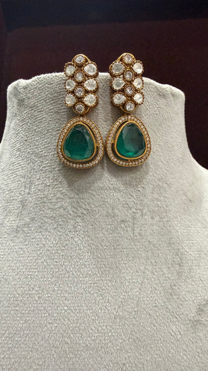 Eira Emerald Royal Pendant Set