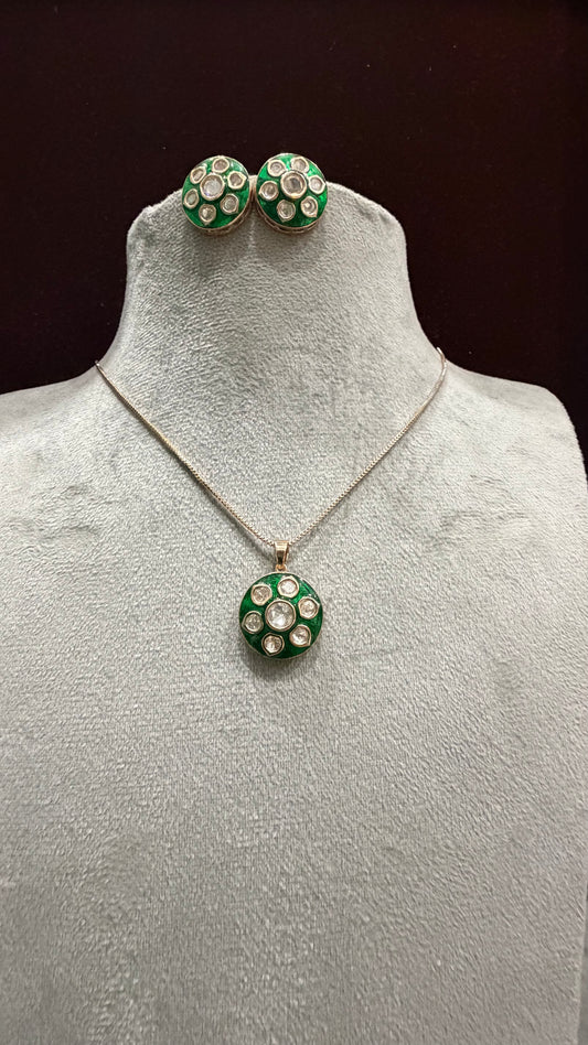 Nayra Emerald Moissanite Pendant Set