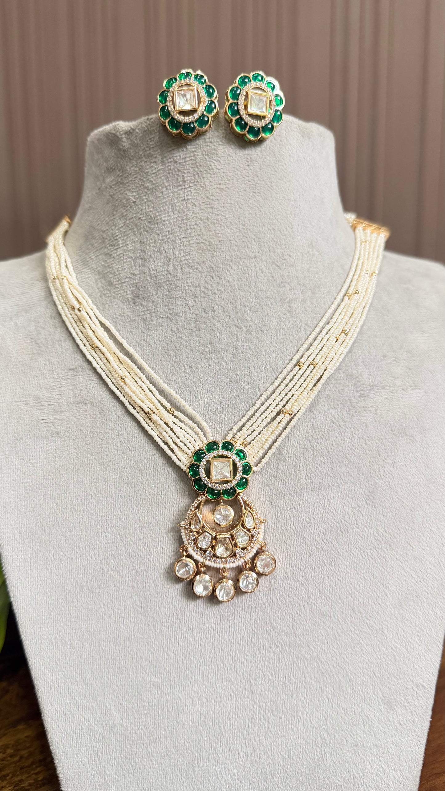 Amaira Emerald Pearl Moissanite Necklace Set