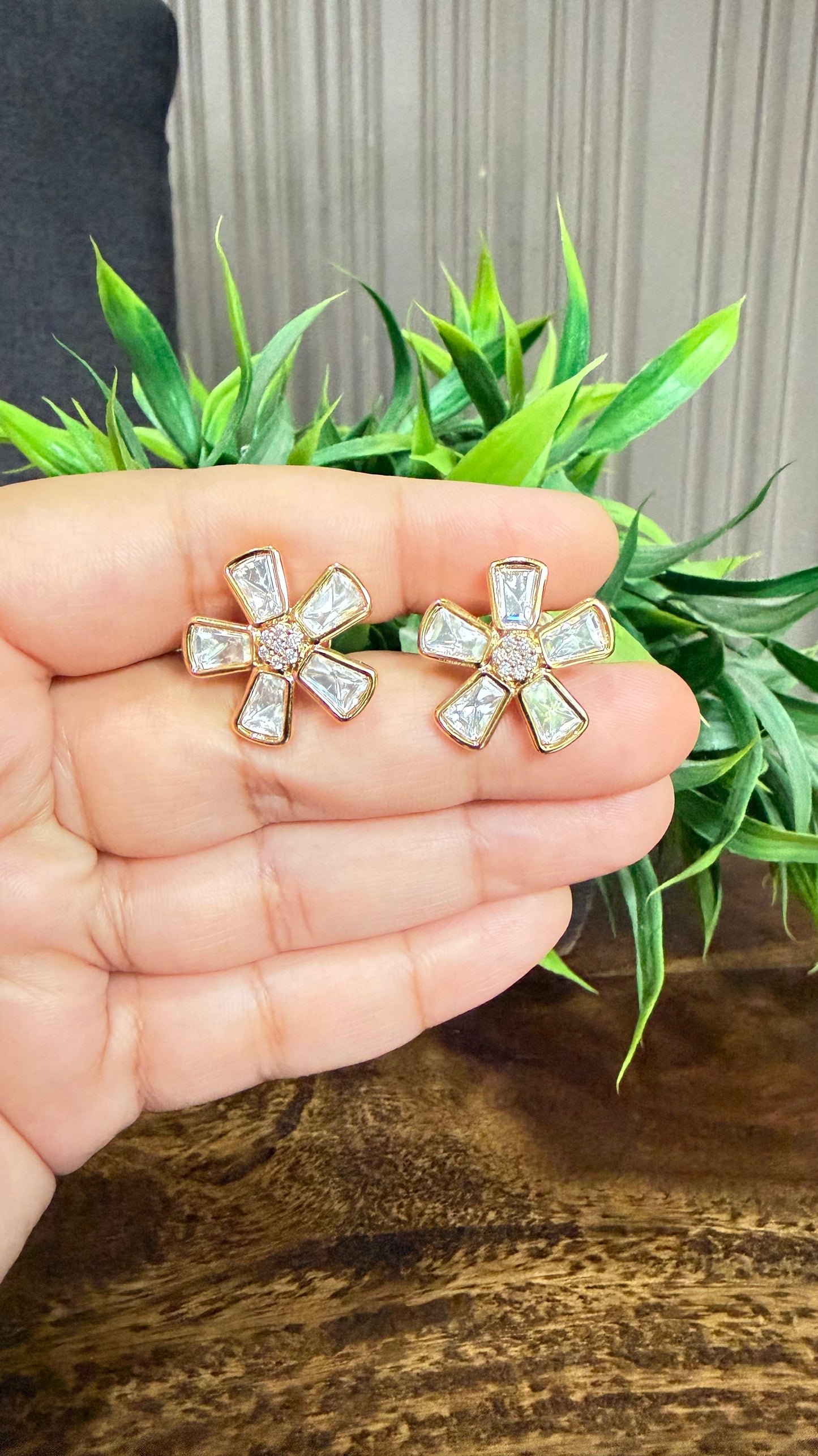 Avira Floral Moissanite Necklace Set