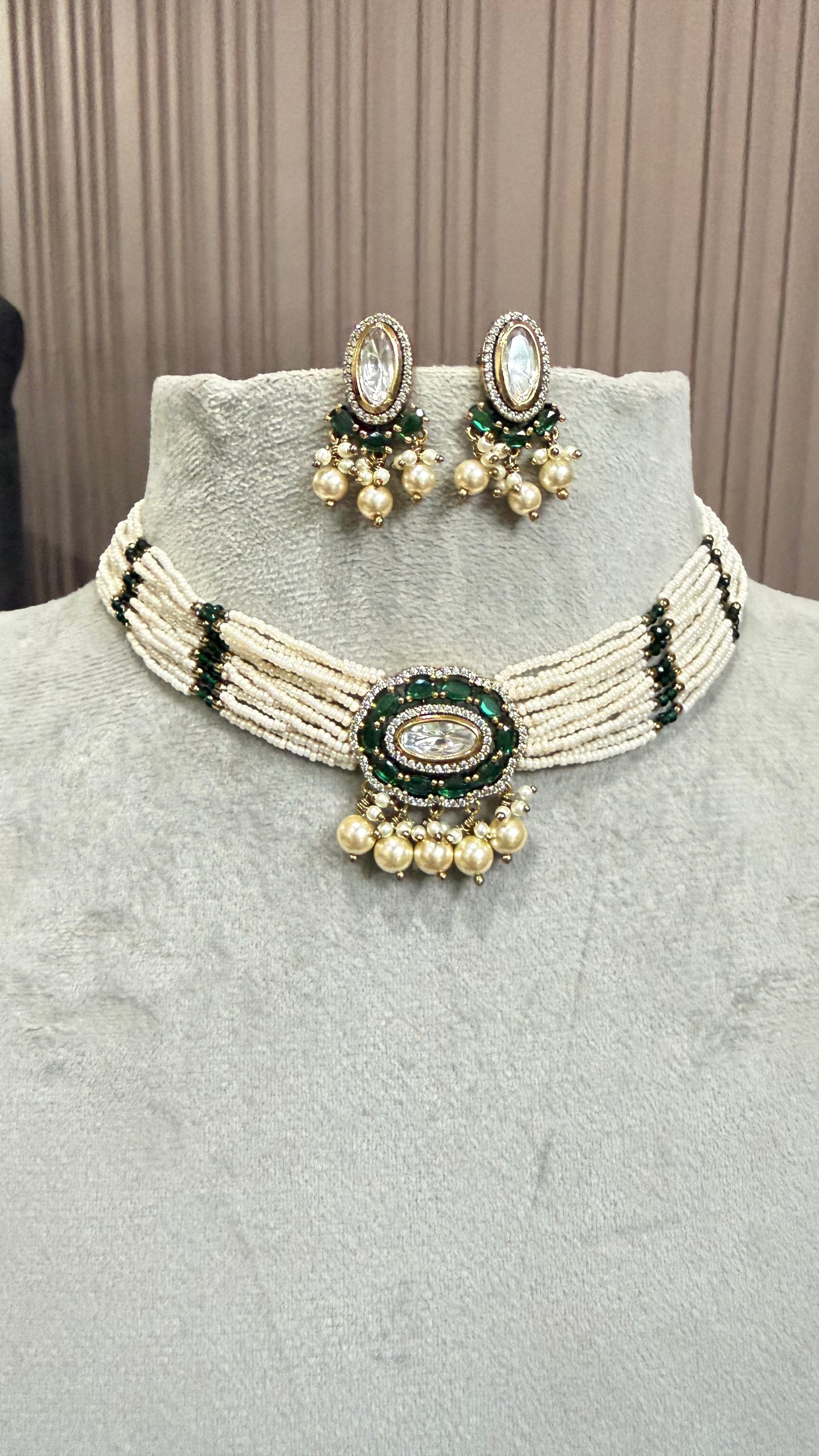 Ruhani Emerald Pearl Moissanite Necklace Set