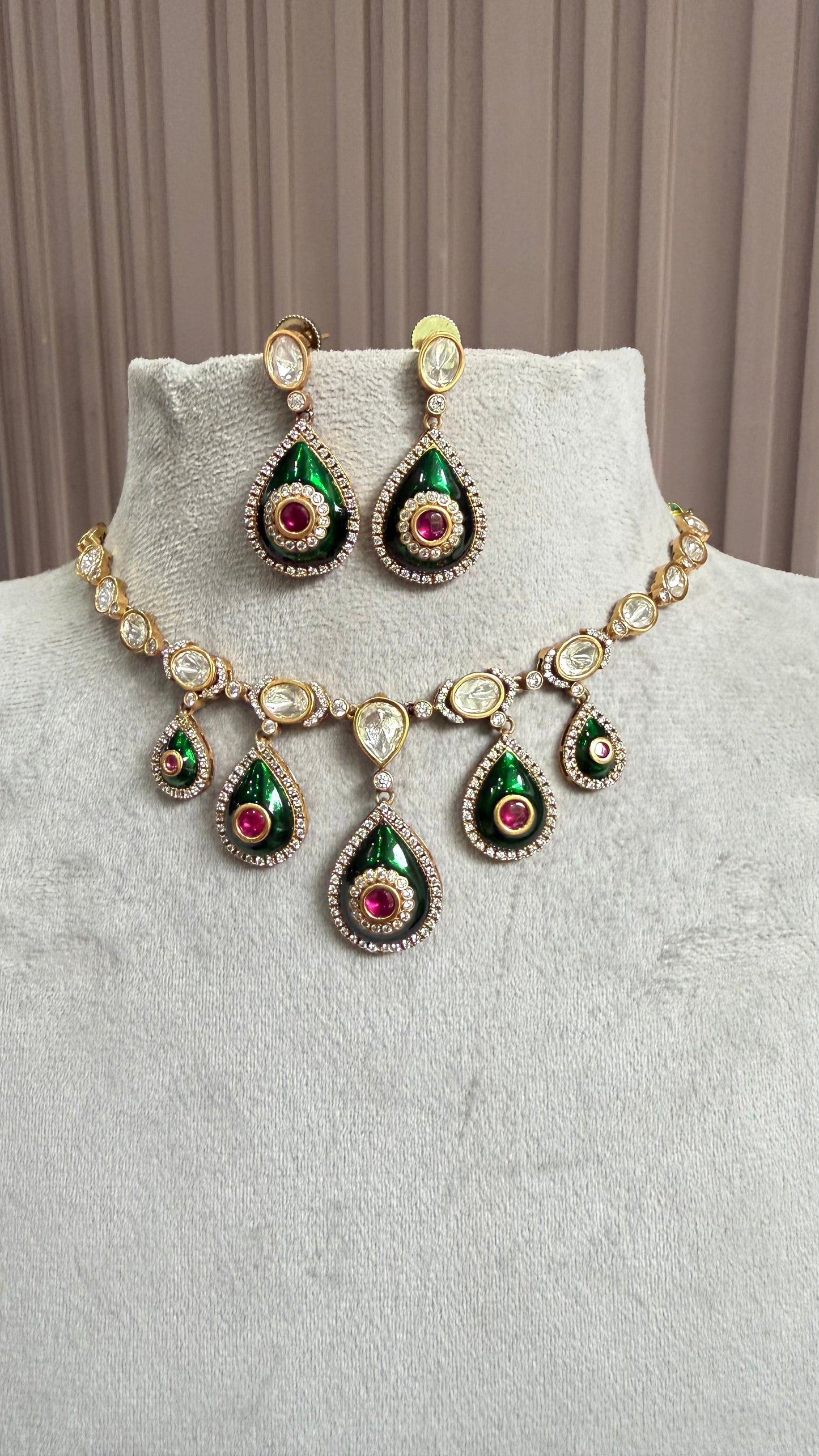 Vanya Emerald Ruby Moissanite Necklace Set