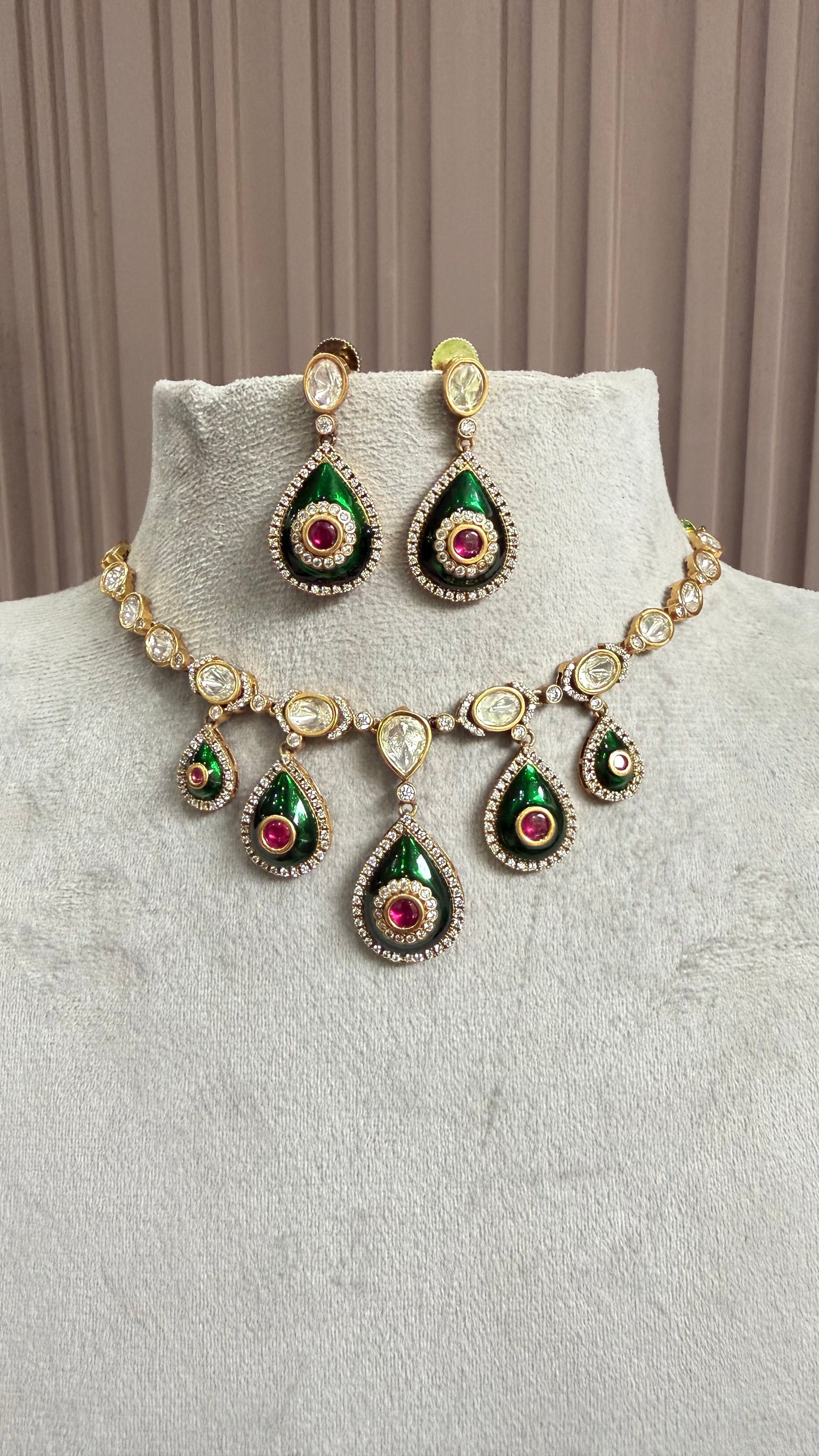 Vanya Emerald Ruby Moissanite Necklace Set