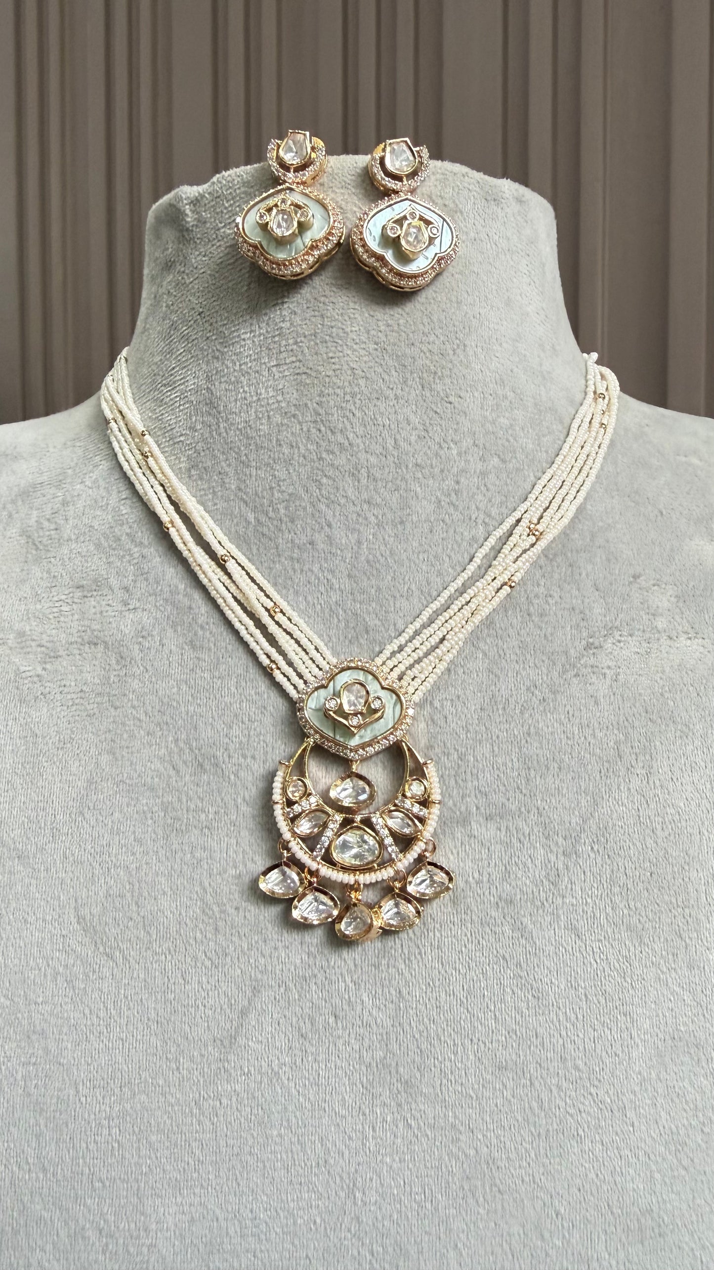 Eshna Mint Pearl Moissanite Necklace Set