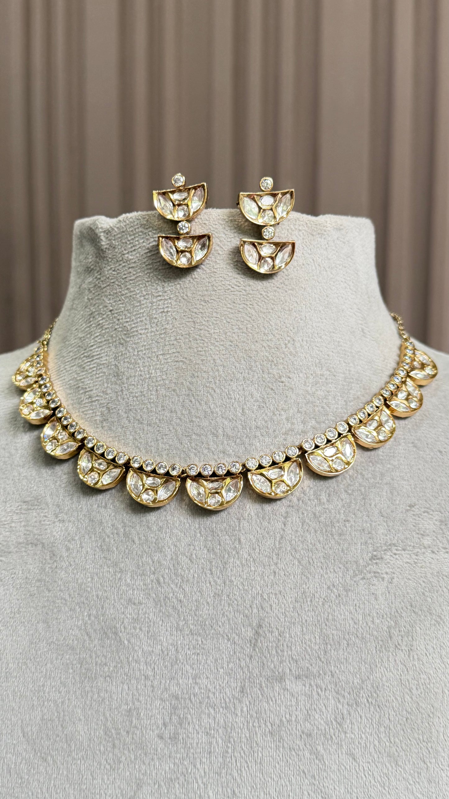 Aarini Floral Moissanite Necklace Set