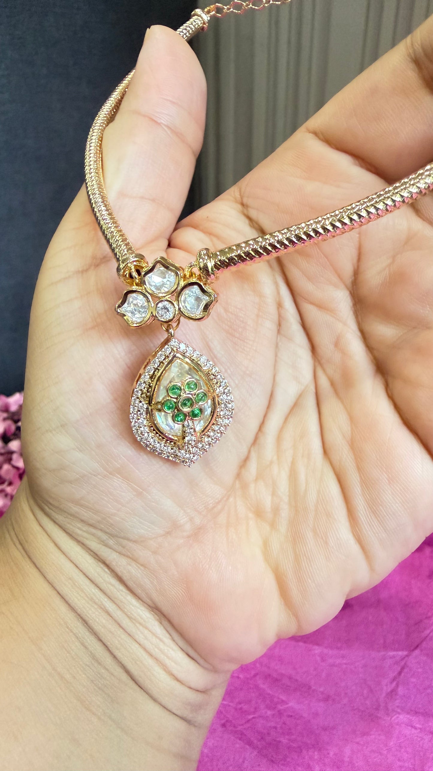 Aarika Emerald Teardrop Pendant Hasli Necklace Set