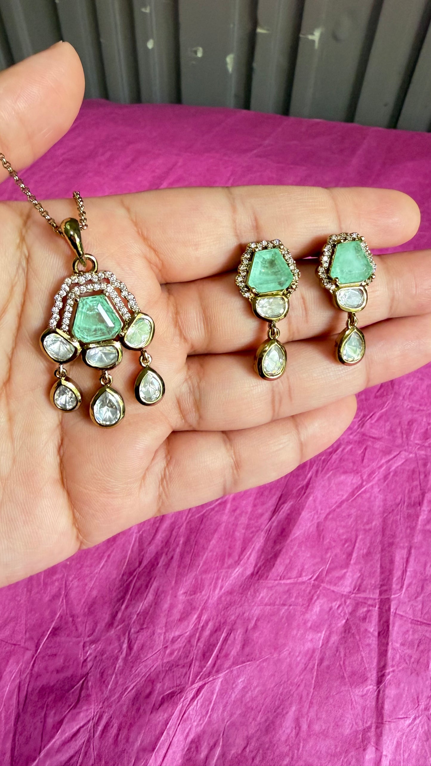 Aarohi Mint Green Pendant Necklace Set