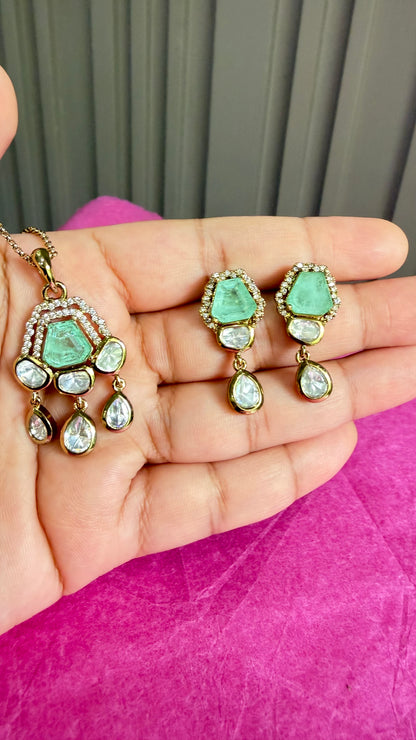 Aarohi Mint Green Pendant Necklace Set