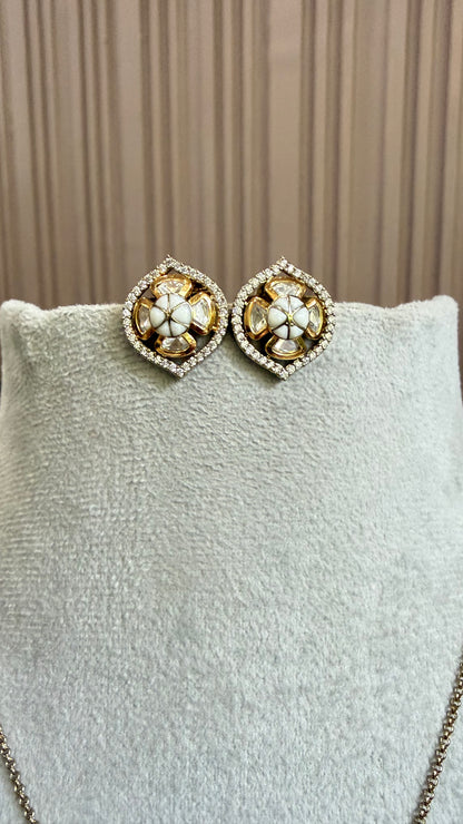 Meher Ivory Floral Pendant Set