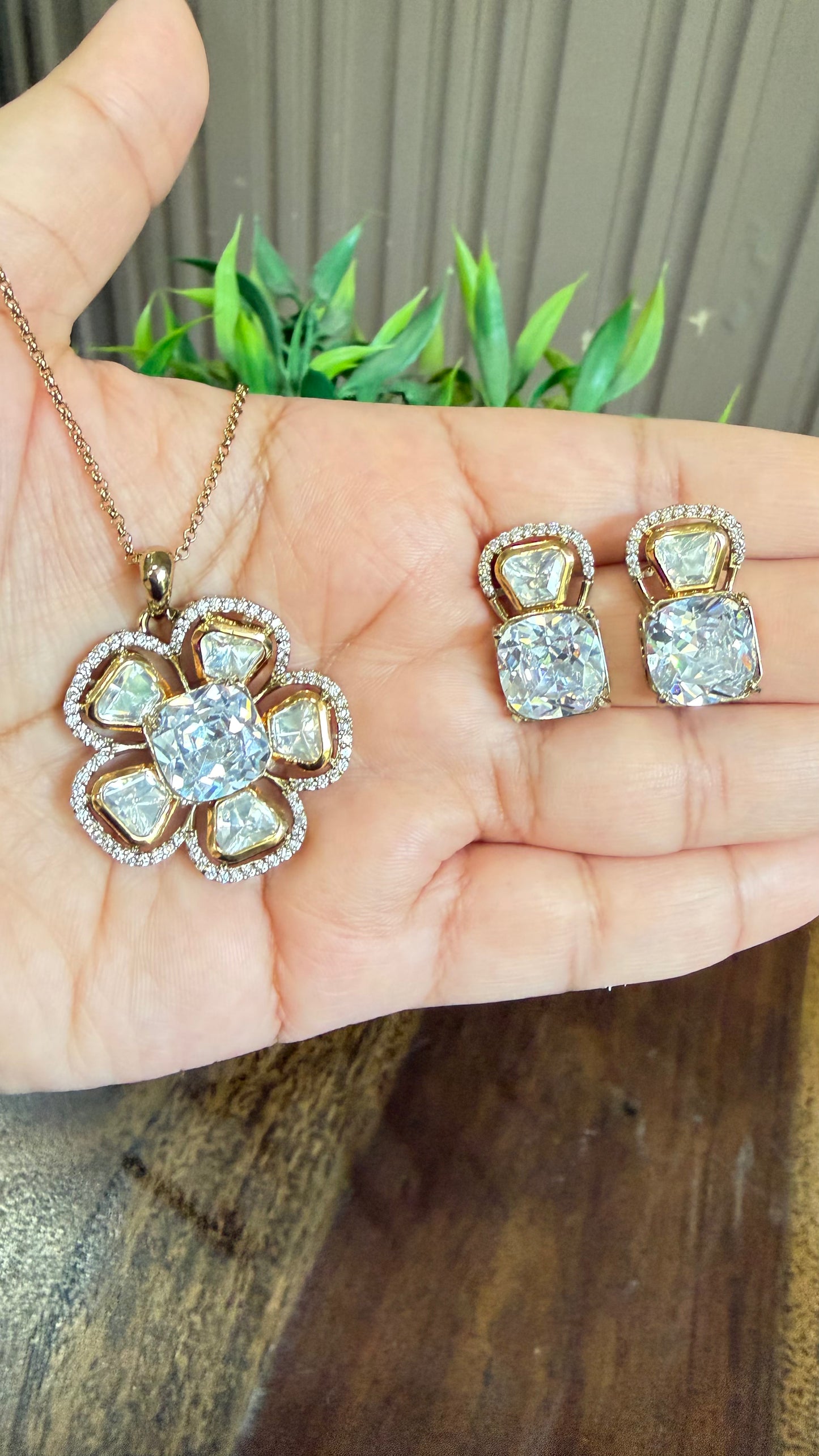 Eira Moissanite Floral Necklace Set