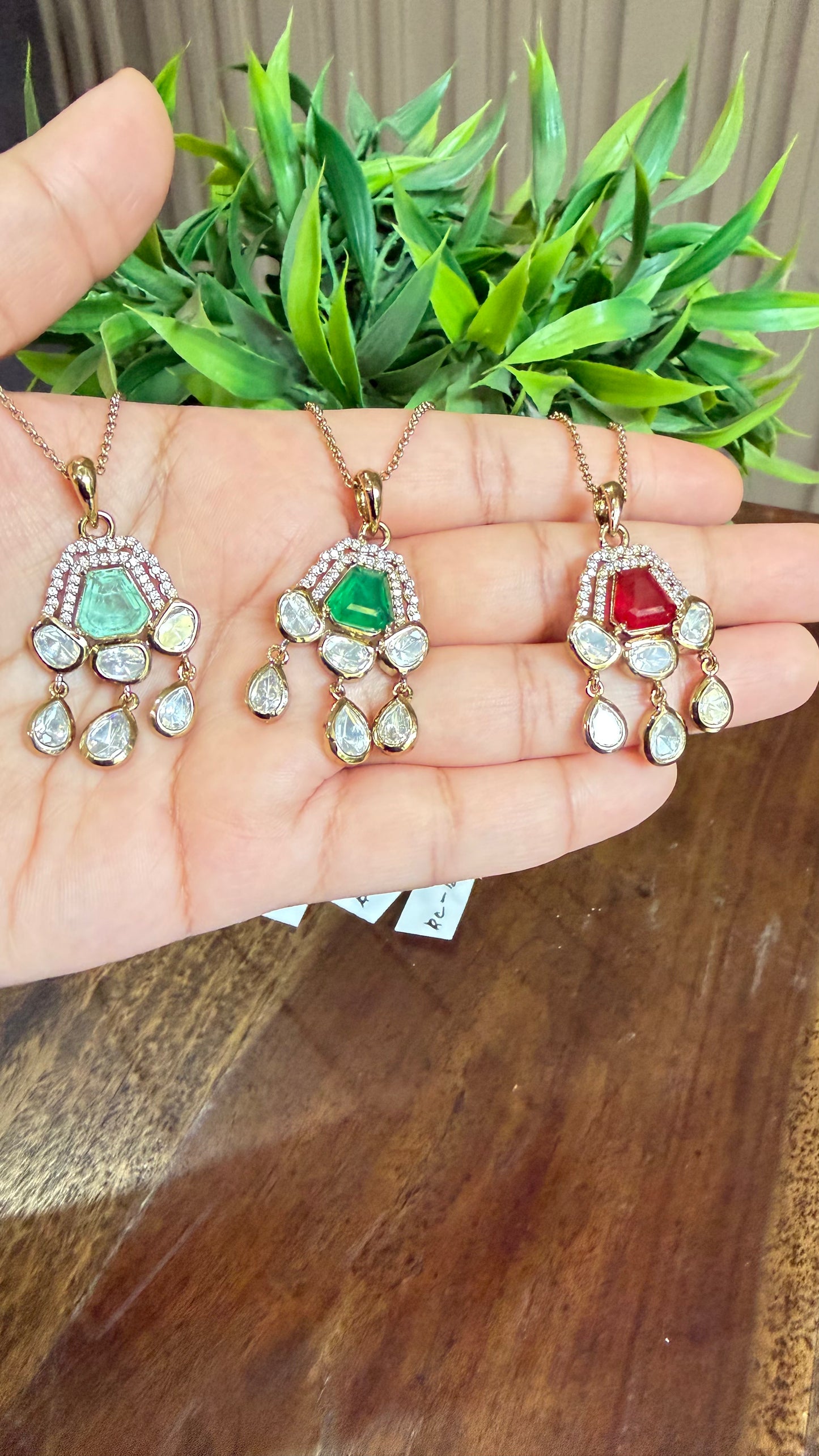 Aarohi Emerald Pendant Necklace Set