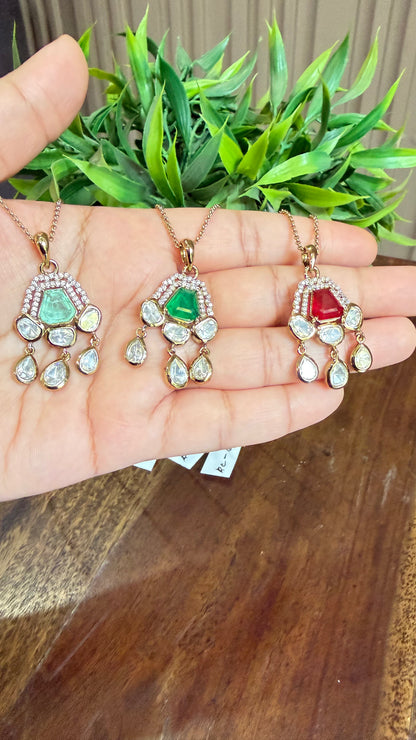 Aarohi Emerald Pendant Necklace Set