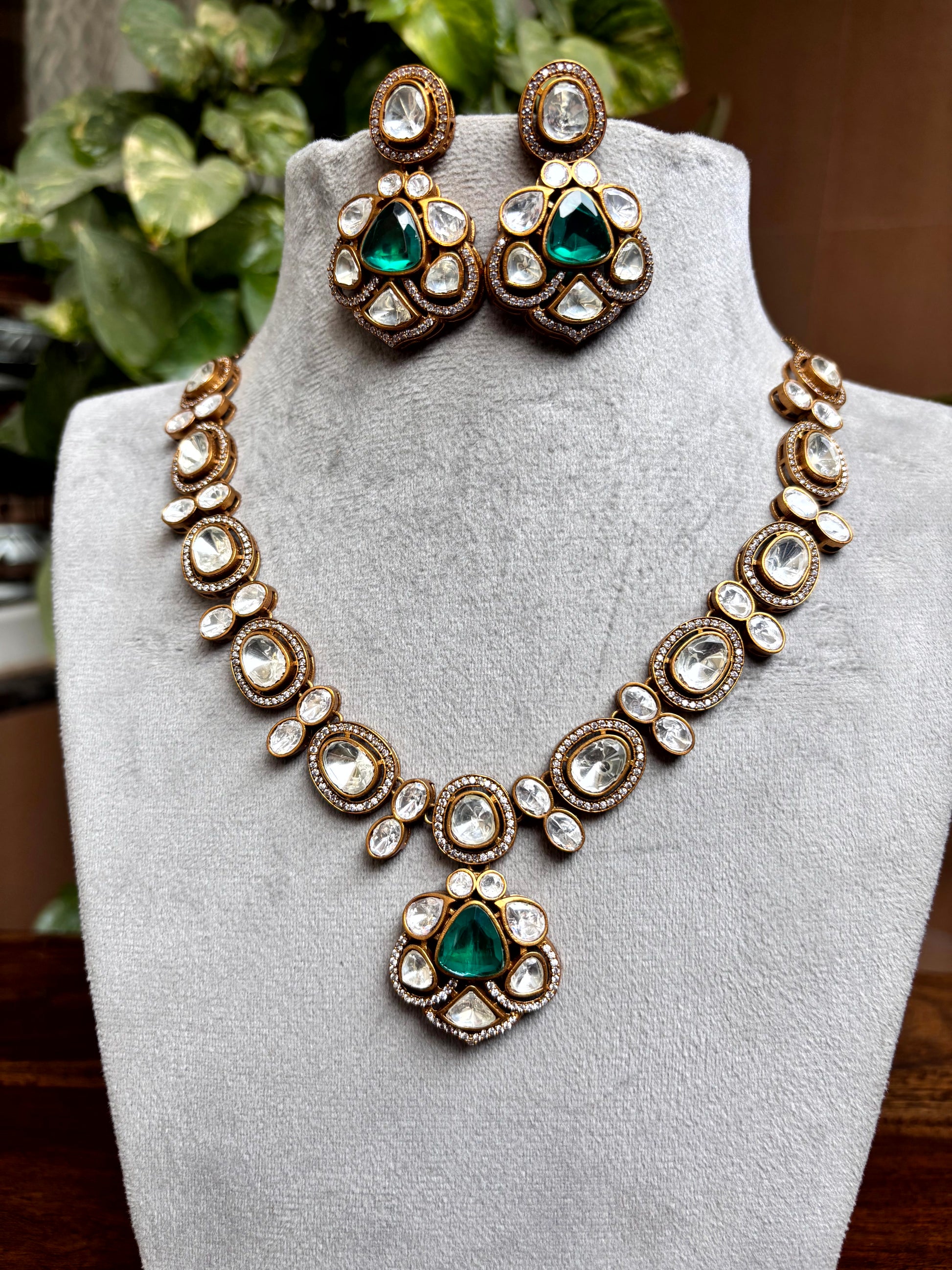 Aadhya Emerald Kundan Heritage Set - 
