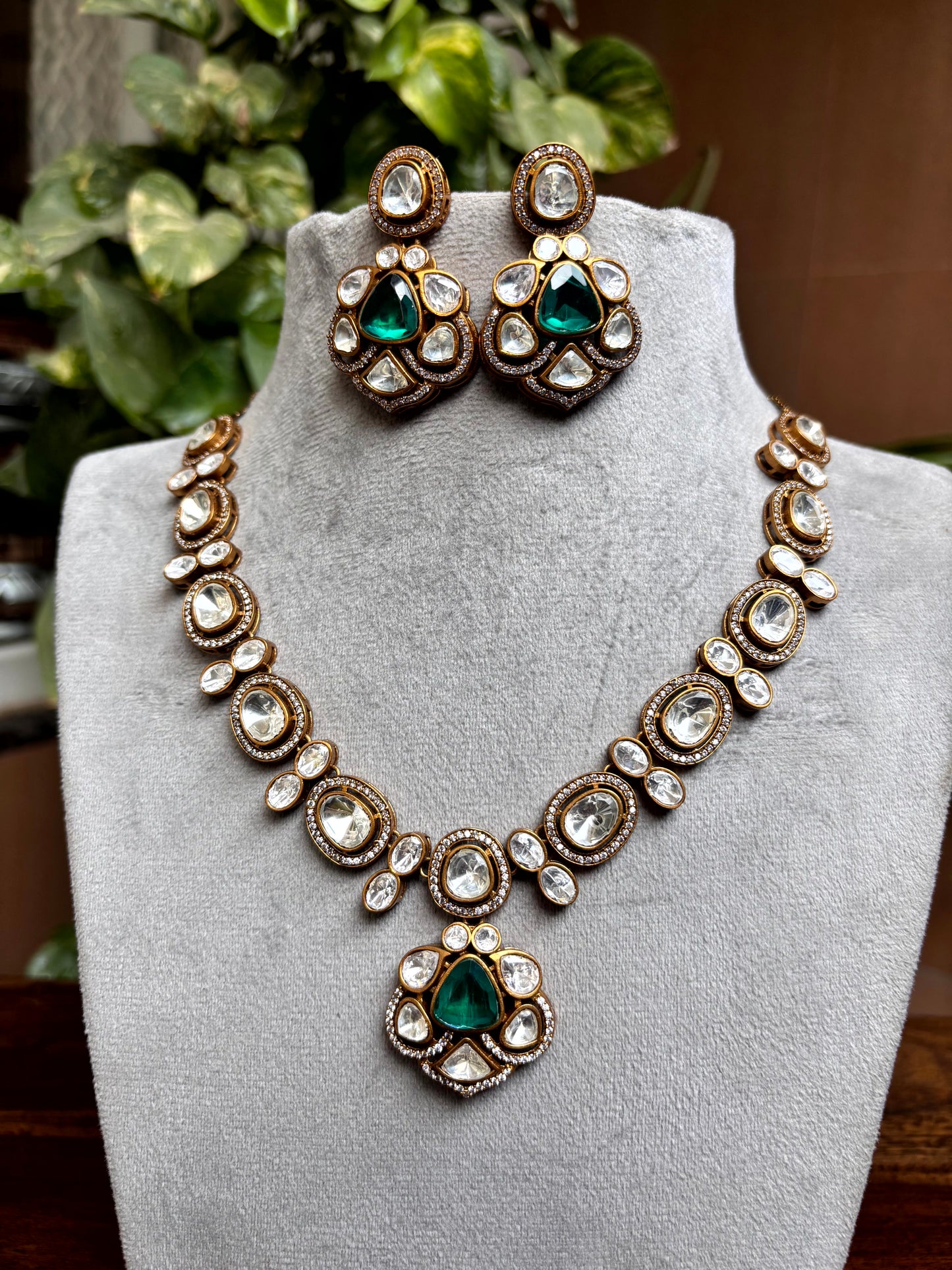 Aadhya Emerald Kundan Heritage Set - 