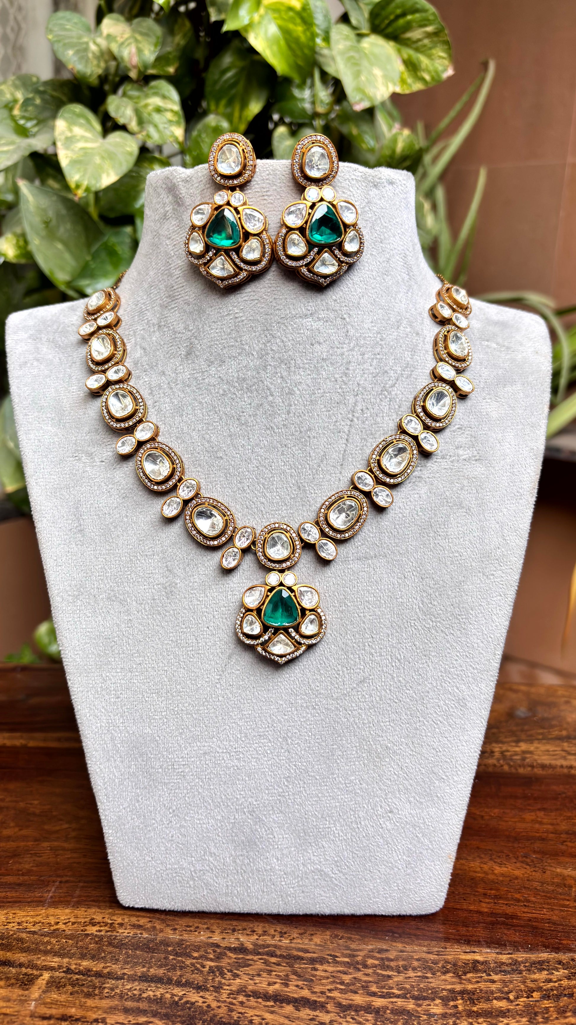 Aadhya Emerald Kundan Heritage Set - 