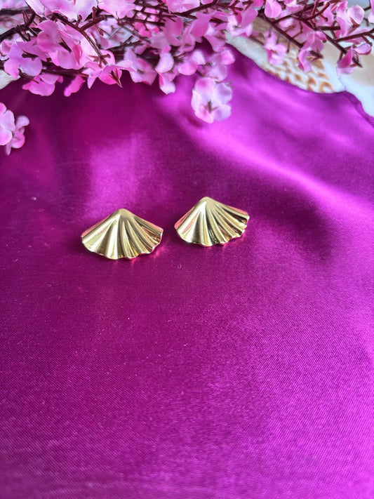 Textured Golden Shell Anti Tarnish Studs - 