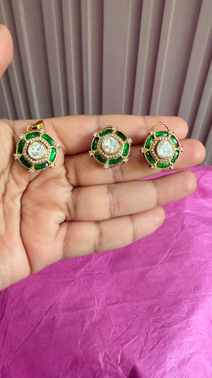 Avira Emerald Moissanite Pendant Set