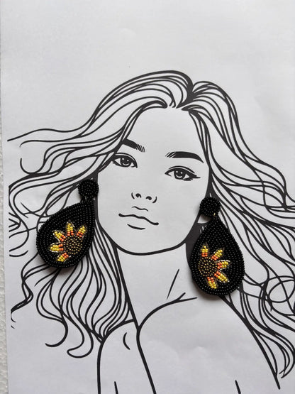 Daisy Echo Beaded Earrings - 
