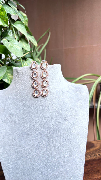 Avira Kundan Necklace Set - 