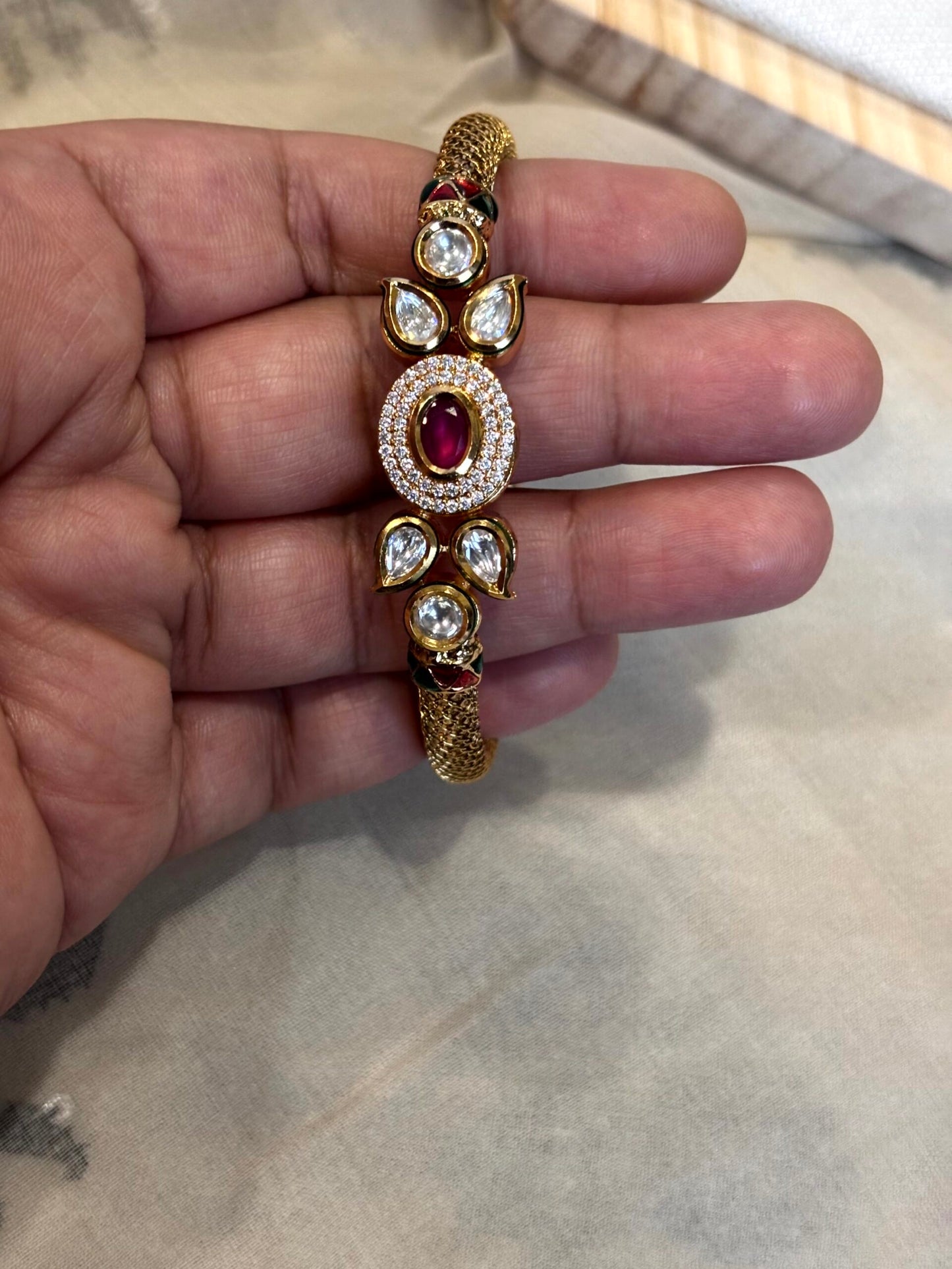 Gulnaar Rajwada Kundan Bangle - N-24-B-K-11SYW-BJ