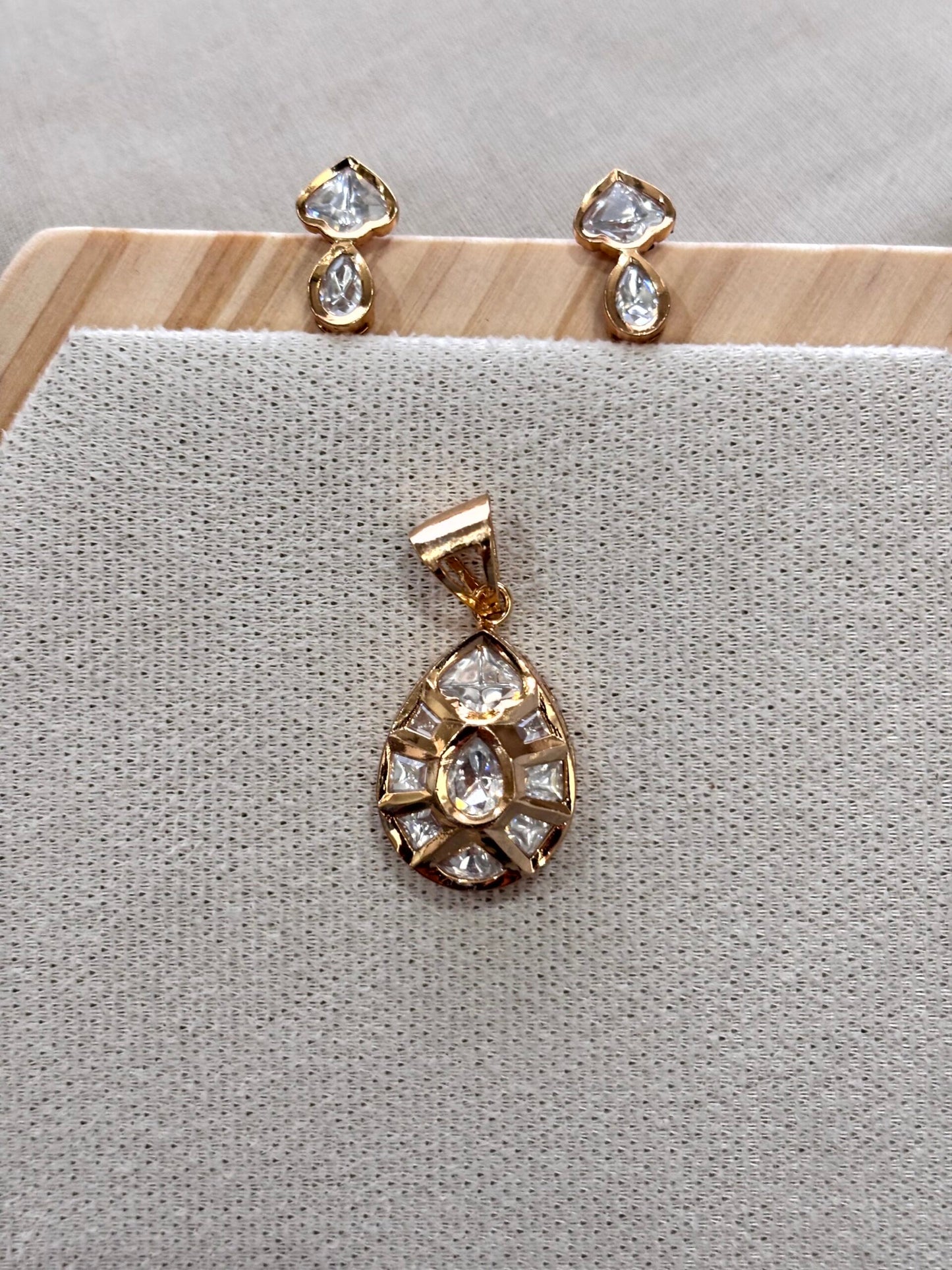 Eesha Tiny Moissanite Gold Pendant Set - A-25-N-M-11QBW-BJ