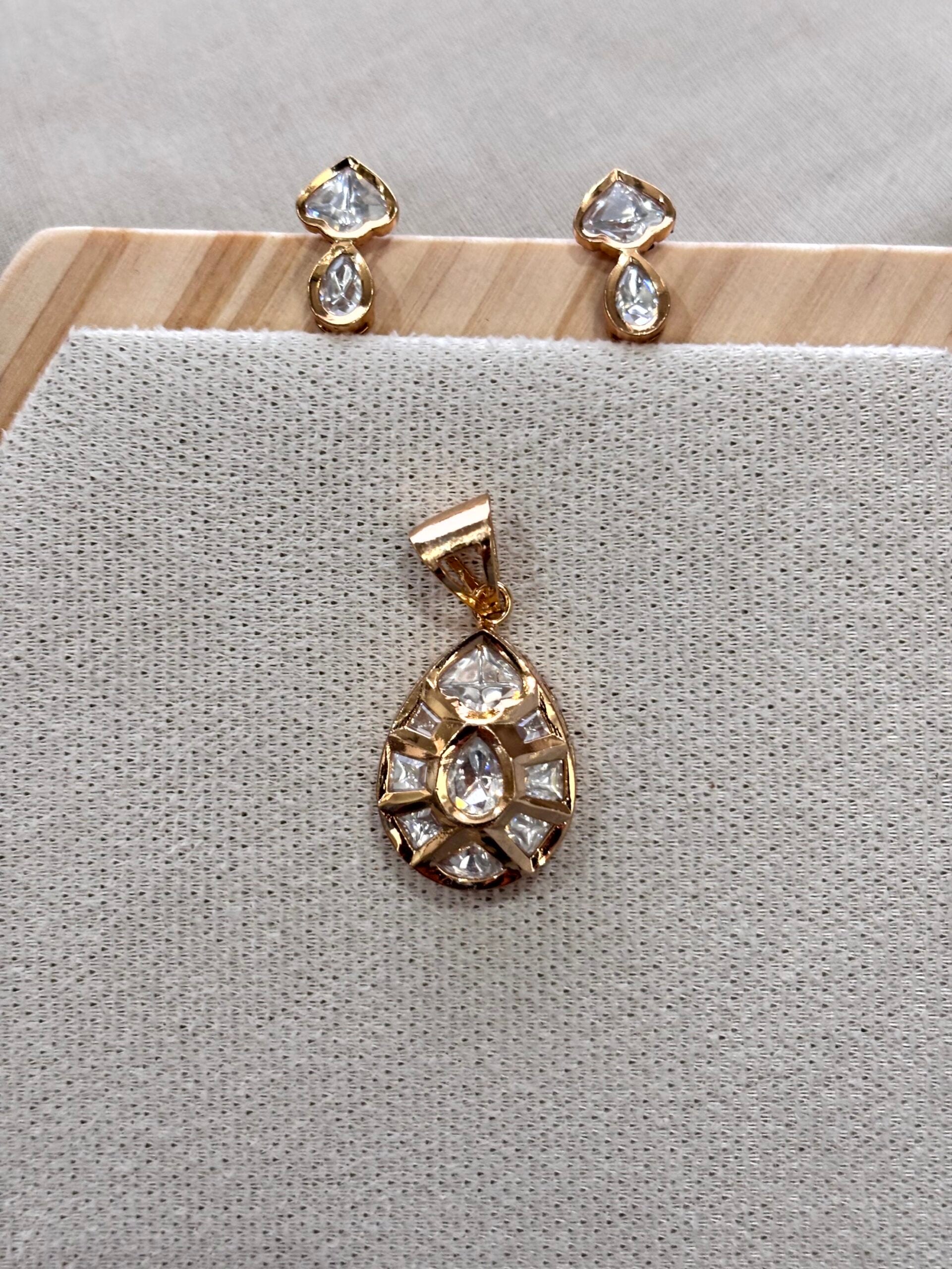 Eesha Tiny Moissanite Gold Pendant Set - A-25-N-M-11QBW-BJ