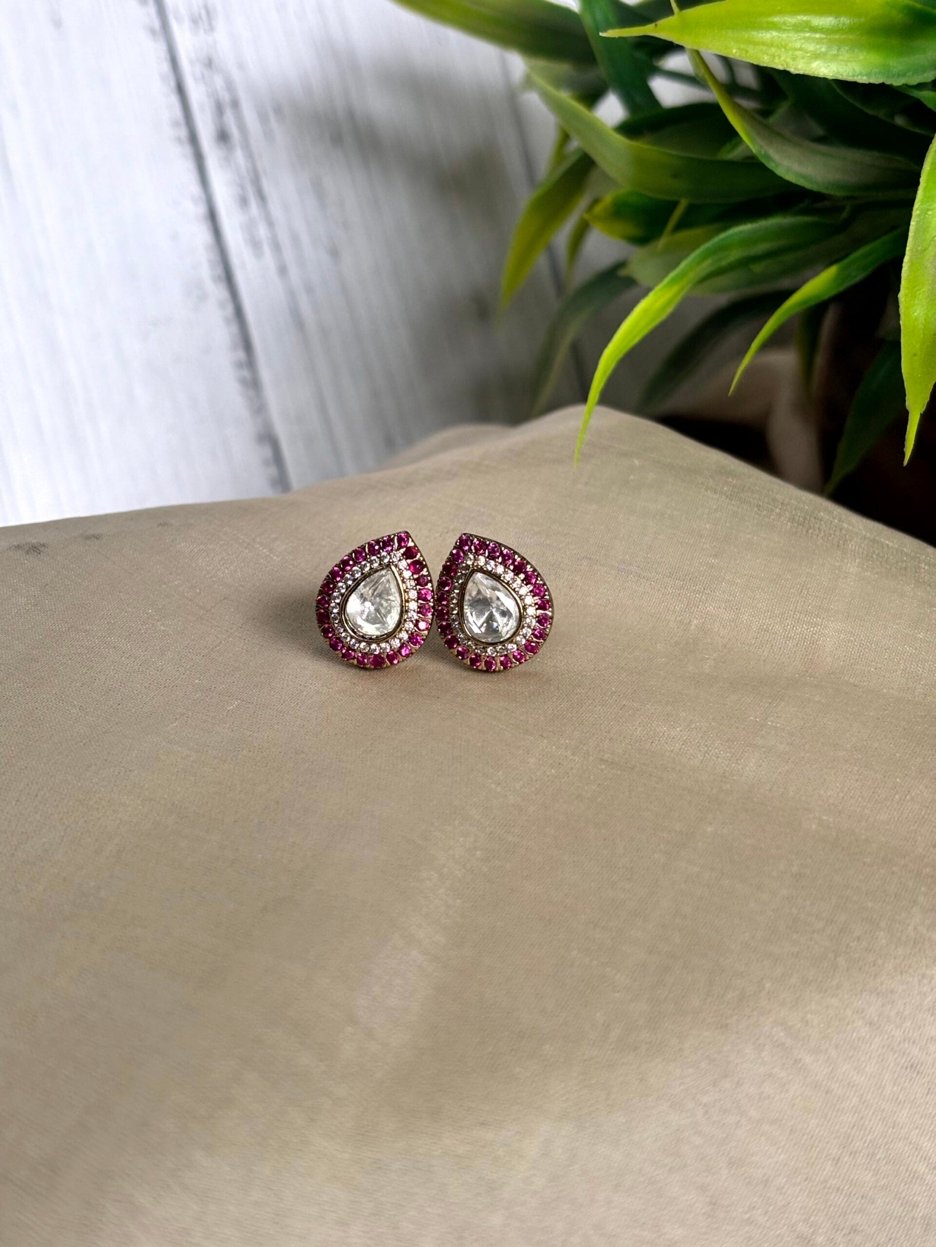 Ishita Ruby Kundan Teardrop Earrings - 