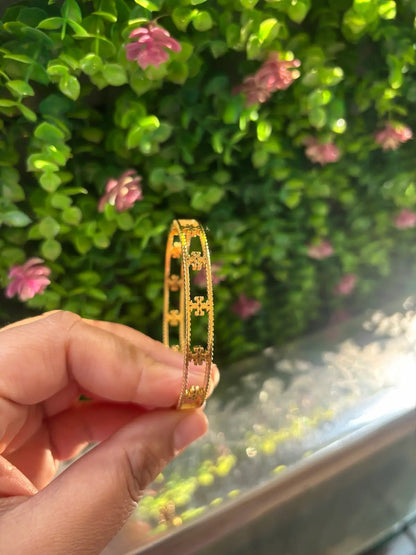 Blooming Lines Anti Tarnish Bracelet - 