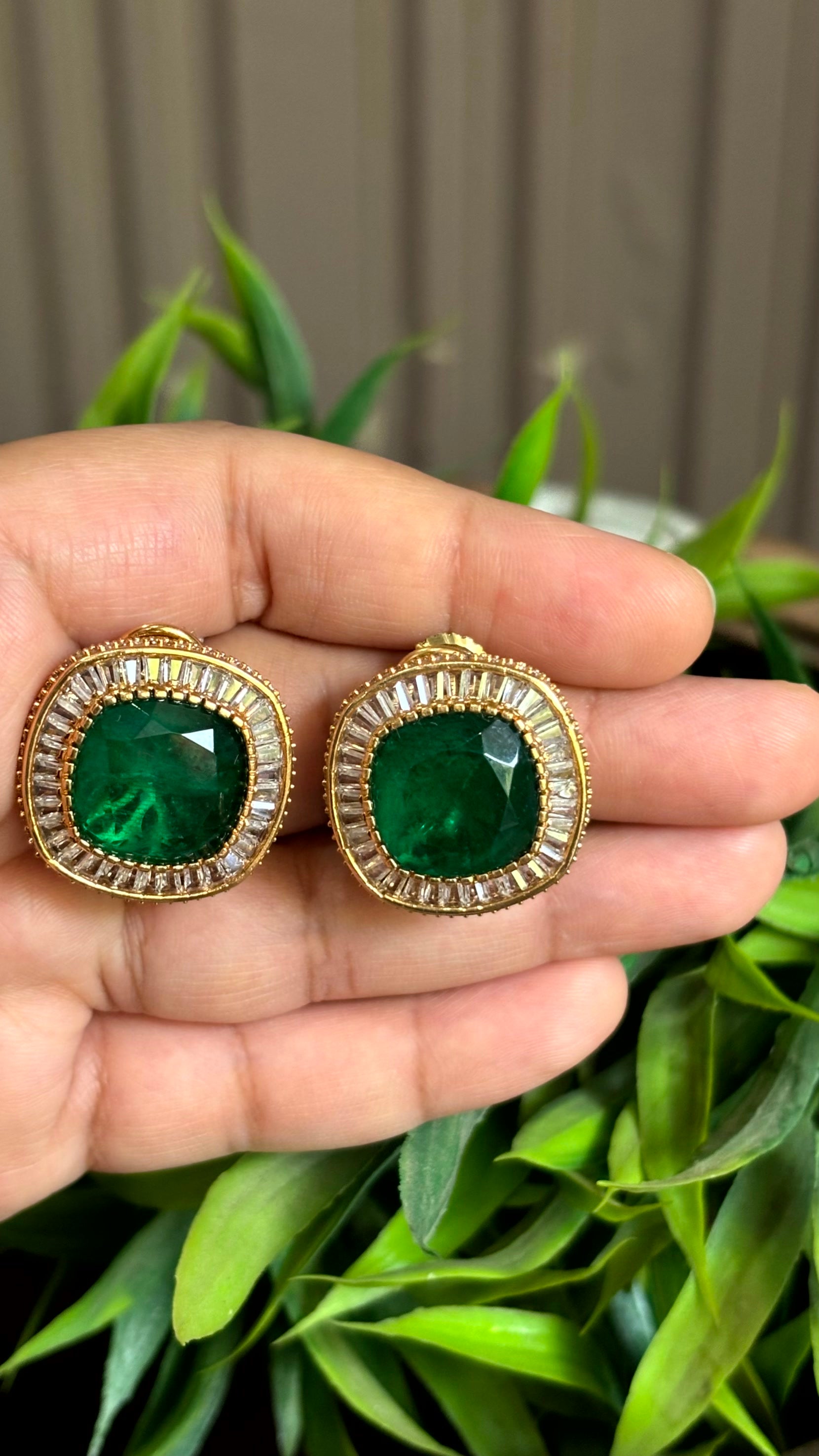 Vanya Emerald Square Stud Earrings - 