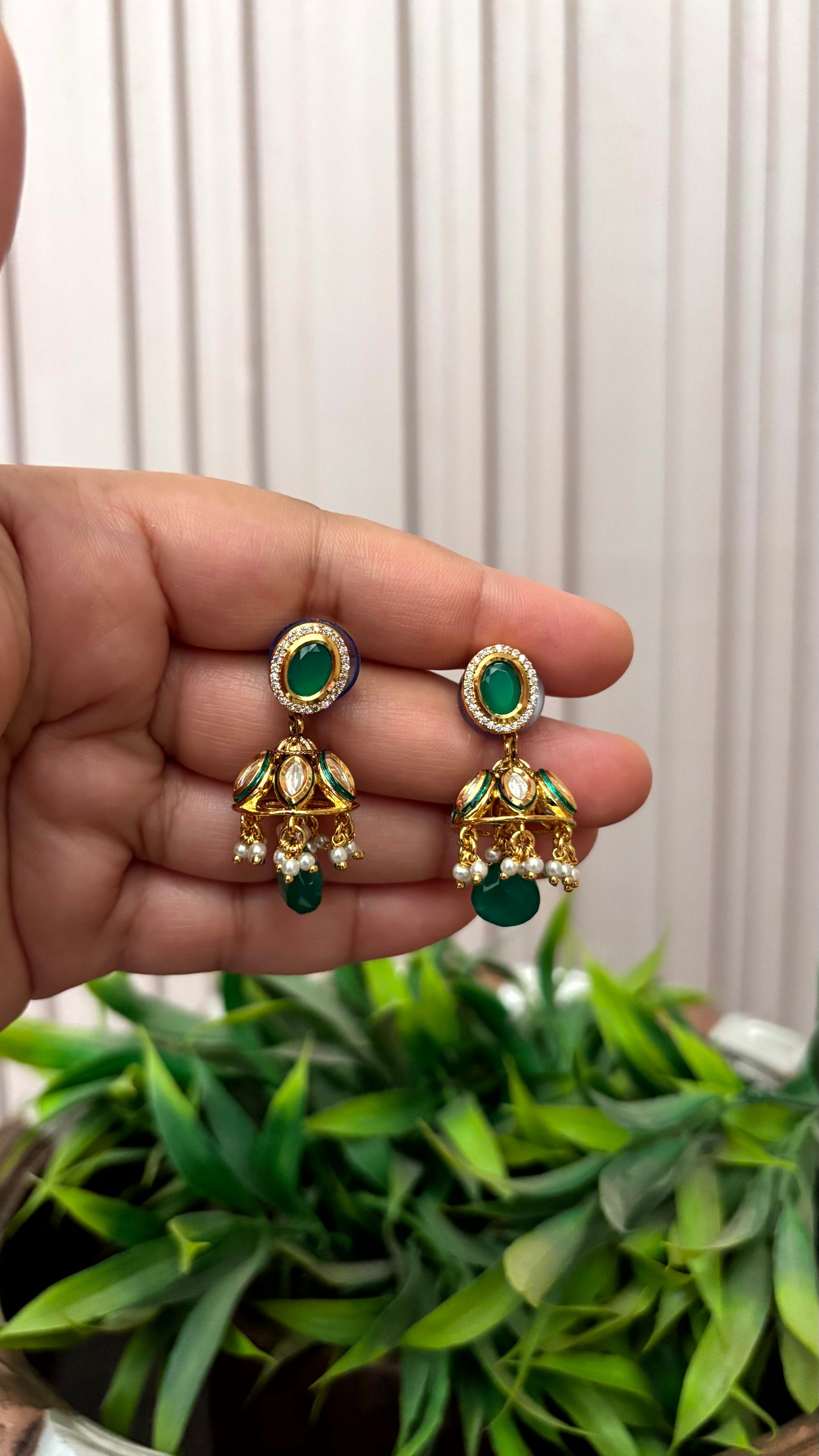 Saanvi Emerald Pearl Jhumki Earrings - 