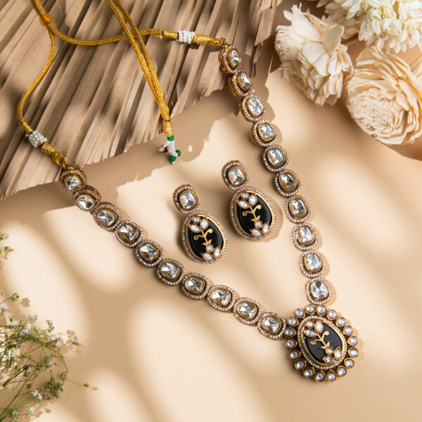 Kundan Black Elegance Necklace Set - Image 2