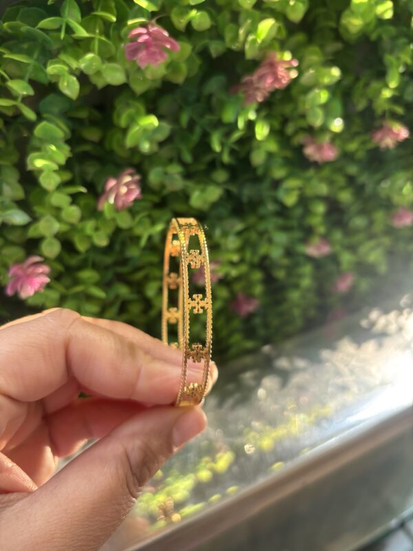 Blooming Lines Anti Tarnish Bracelet - Image 2
