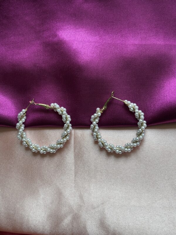 Cosmic Loop Hoops
