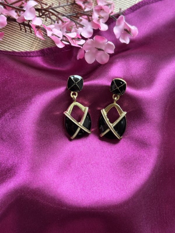 Everyday Luxe Anti Tarnish Hoops - Image 4