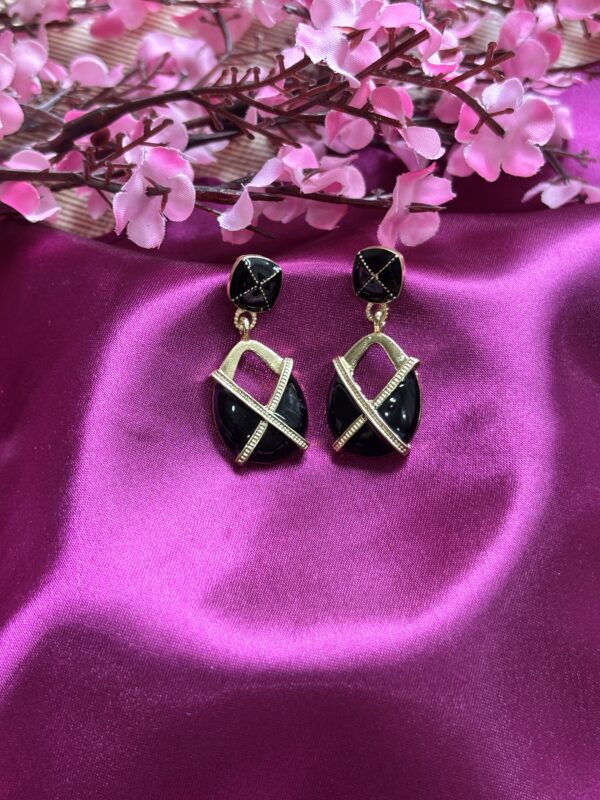 Everyday Luxe Anti Tarnish Hoops - Image 2