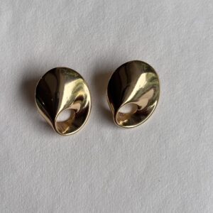 Gloss Shell Anti Tarnish Studs