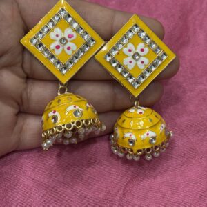 Tisha Square Dangler