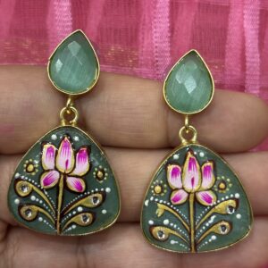 Saisha Peacock Pop