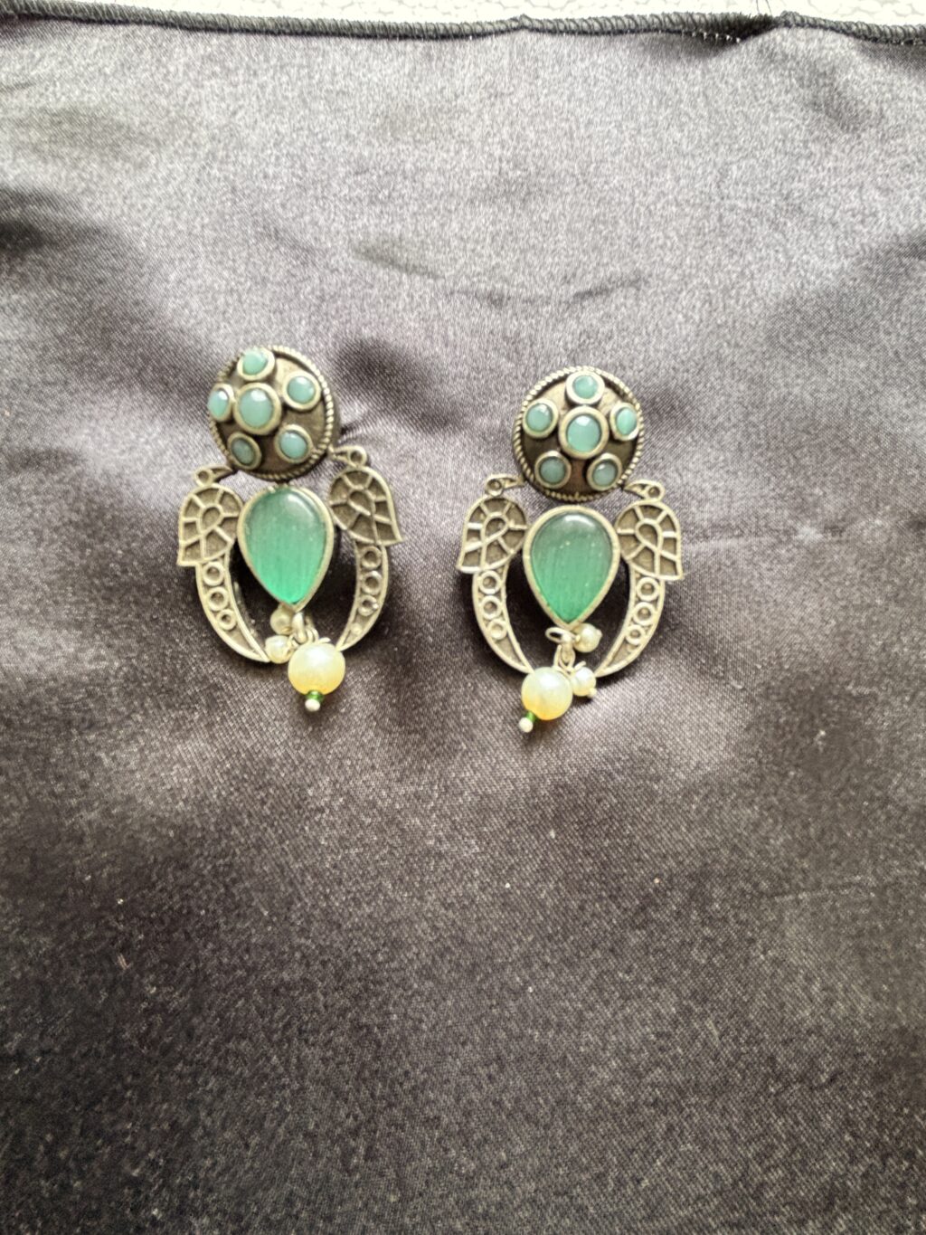 Elina Emerald Leaf Drops