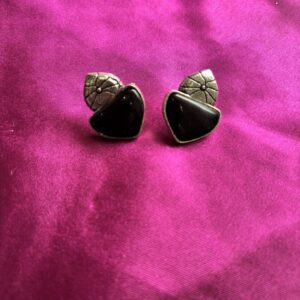 Saanvi Noir Chunk Oxidised Studs