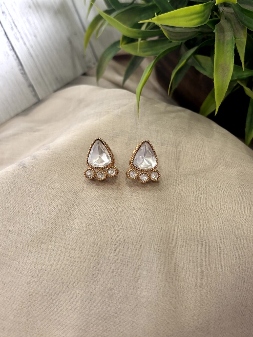 Simran Kundan Pearl Teardrop Studs - Image 2